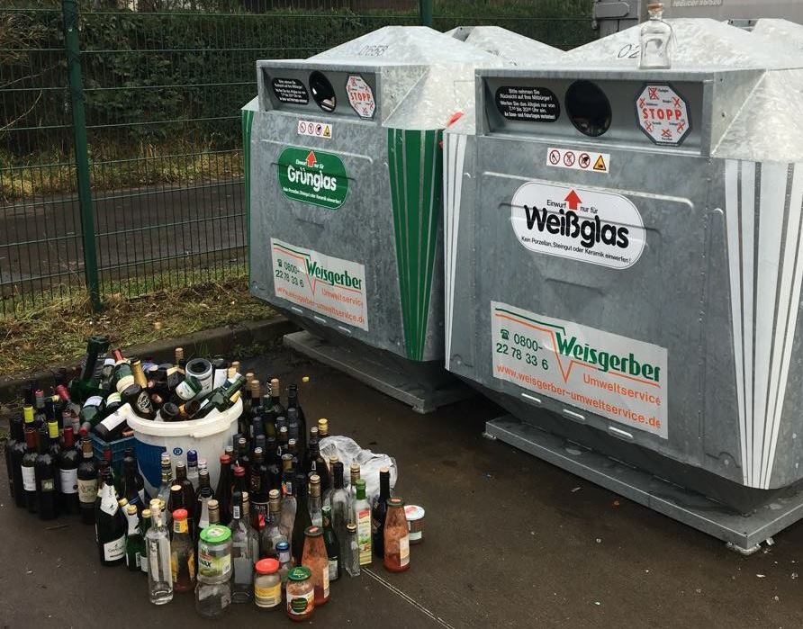 Überfüllte Glascontainer vermeiden AWB